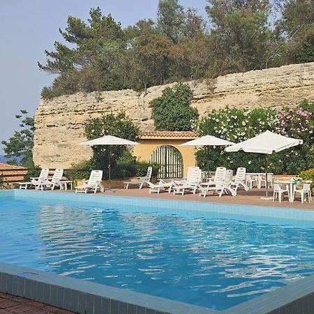 Summer Paradise Аньоне-Баньї Екстер'єр фото